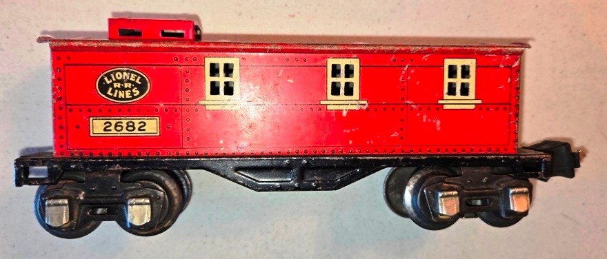 1668E Lionel PRR Locomotive Early Tin Passenger Set