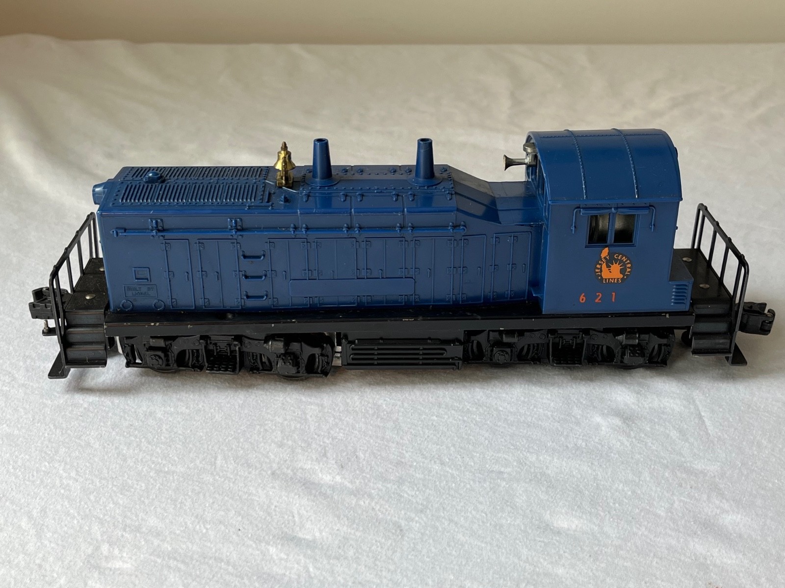 Lionel 1950’s Jersey Central Line 621 engine+6 vintage cars Very Good Condition