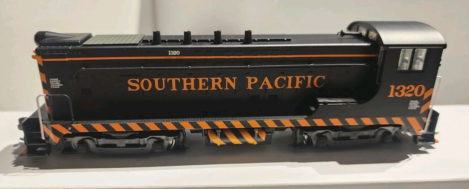 Bowser HO Scale Executive Line Baldwin VO-1000 Diesel Southern Pacific #1320