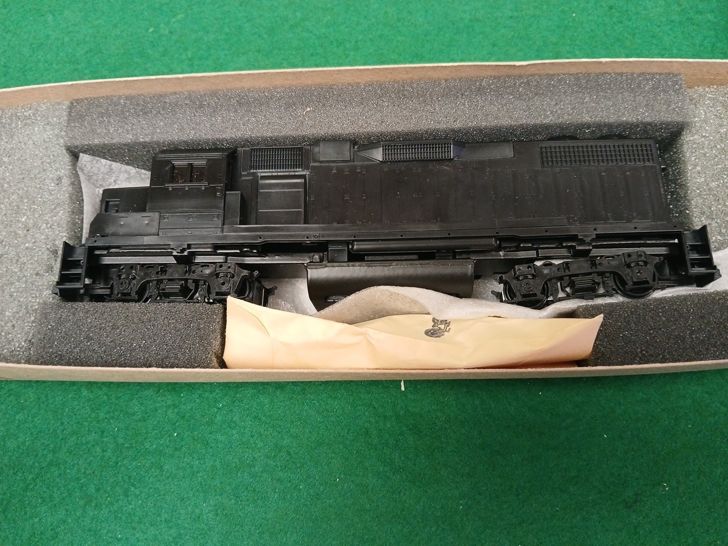 Athearn 4650 HO Scale GP38-2 Diesel Locomotive Undecorated Dummy Train NOS