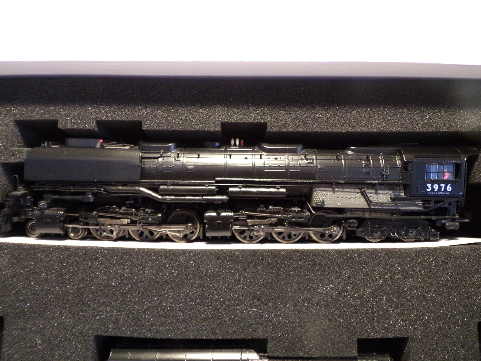 MTH 80-3203-1 UNION PACIFIC 4-6-6-4 CHALLENGER #3976 P-S 3.0 HO Scale
