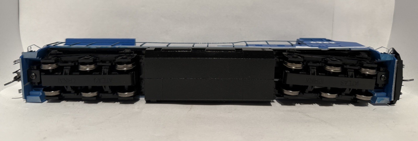 Atlas Master HO Scale Dash 8-40CW Conrail Quality #6969 DCC/DC Custom Built