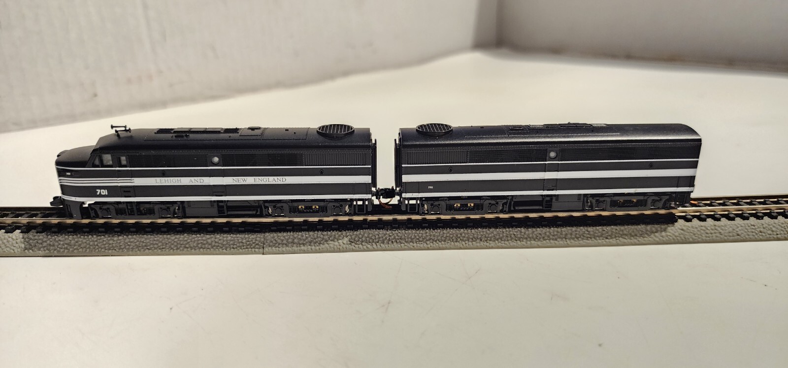 Life-Like N Scale F1 A&B Diesel Set Lehigh & New England #701