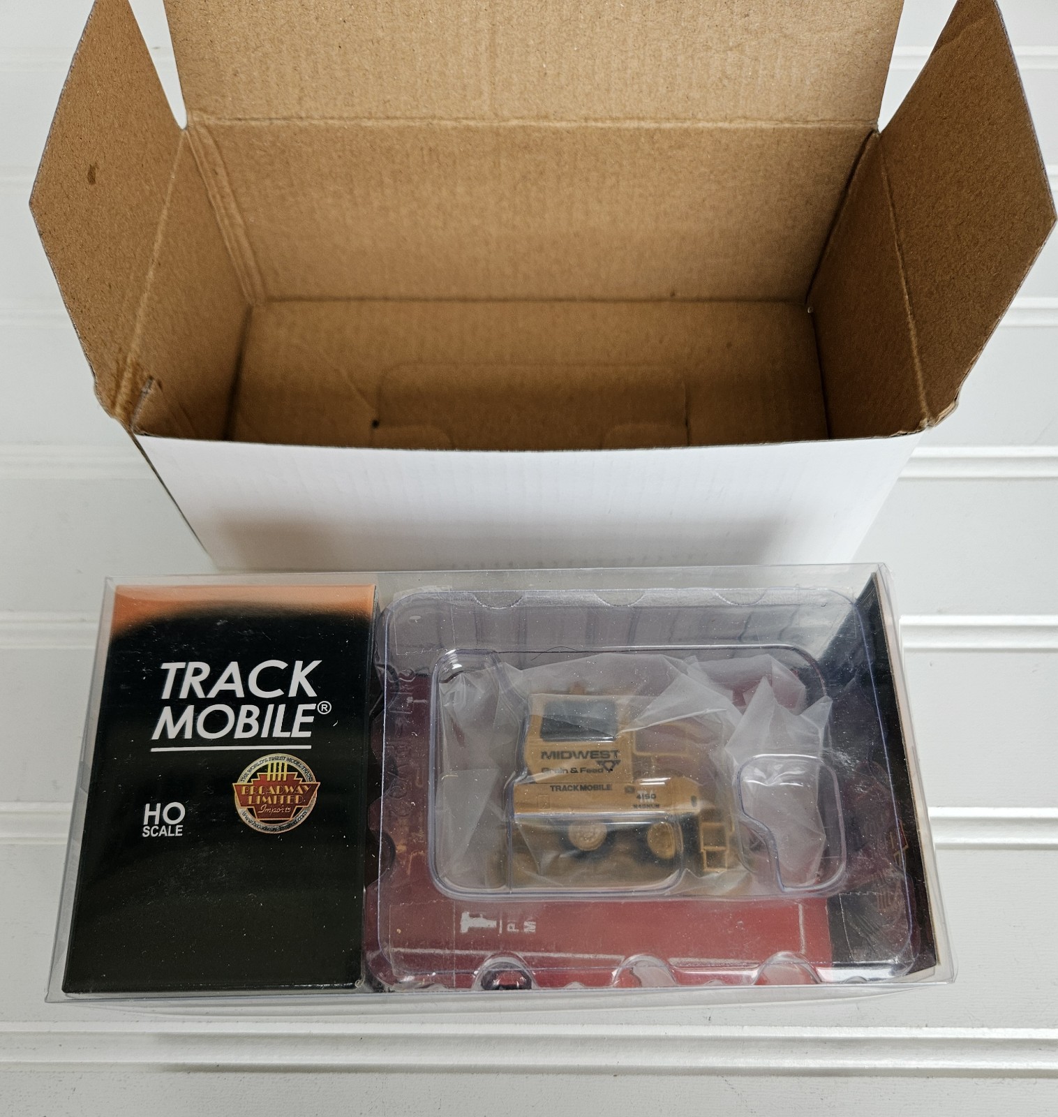 Broadway Limited Imports HO Scale Midwest Grain & Feed Trackmobile w/ Box Manual