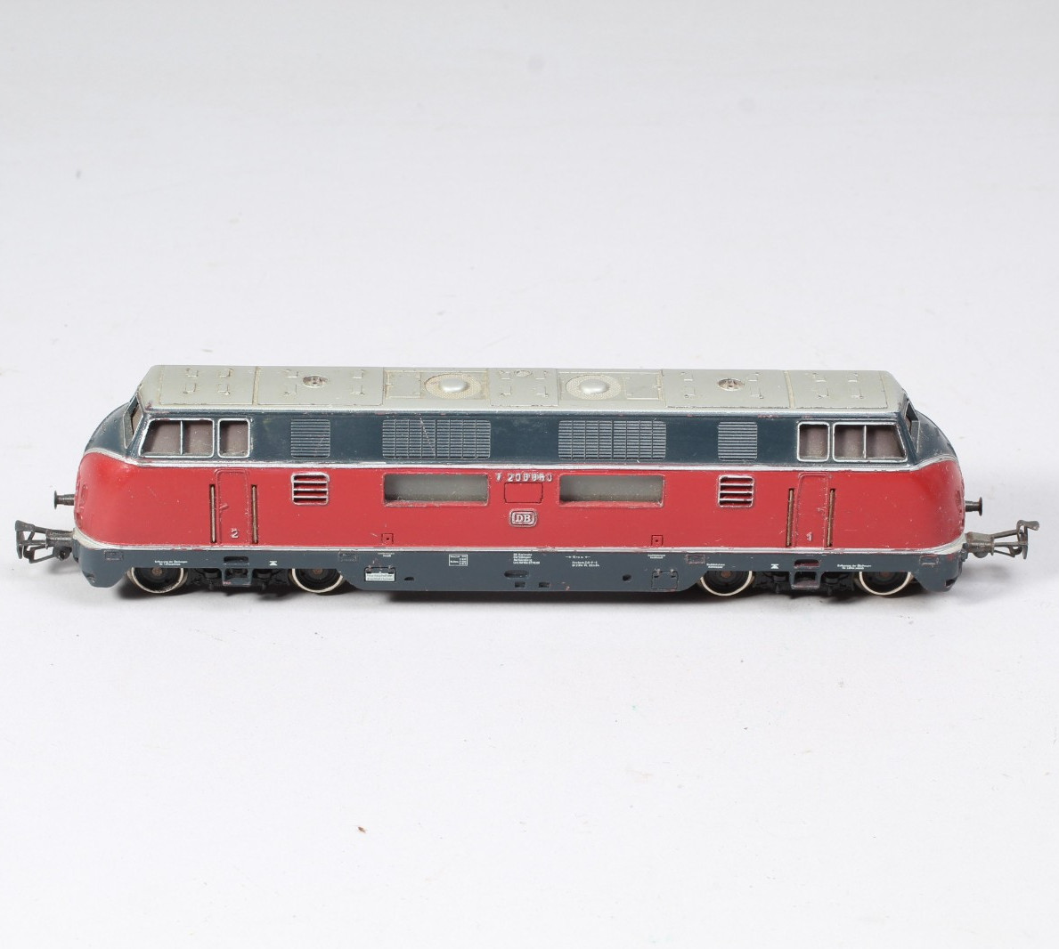 70S MARKLIN HO V200060 DEUTSCHE BAHN V200 ENGINE UNTESTED C-5 CONDITION DIE CAST