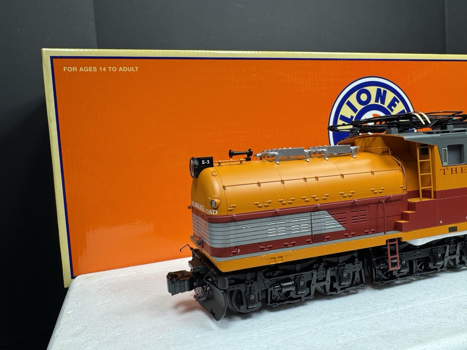 Lionel LEGACY 1933573 Milwaukee Road bipolar electric engine #3 LNIB