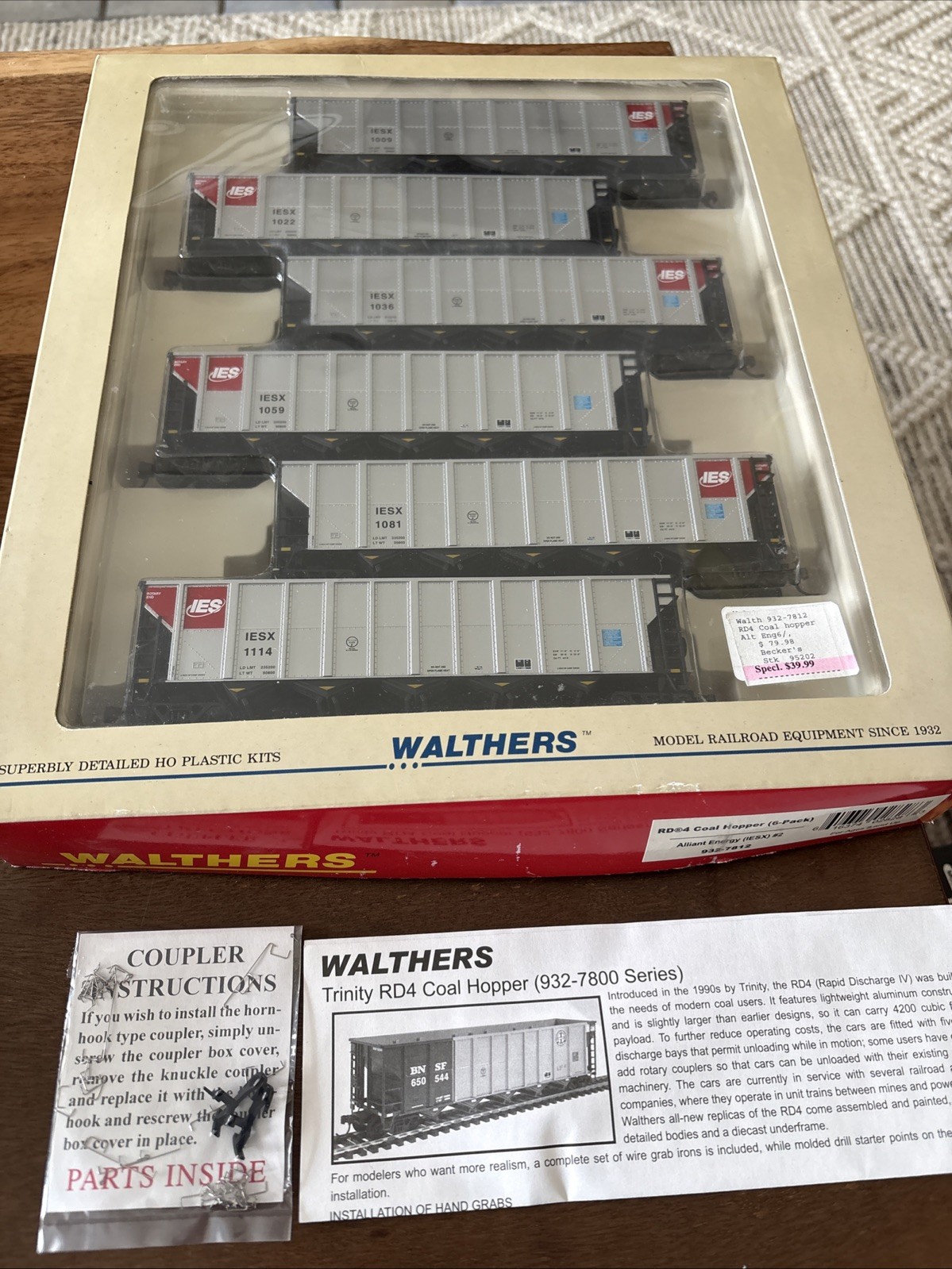 Walthers Alliant Energy (IESX) RD4 Coal Hopper 6-pack 932-7812
