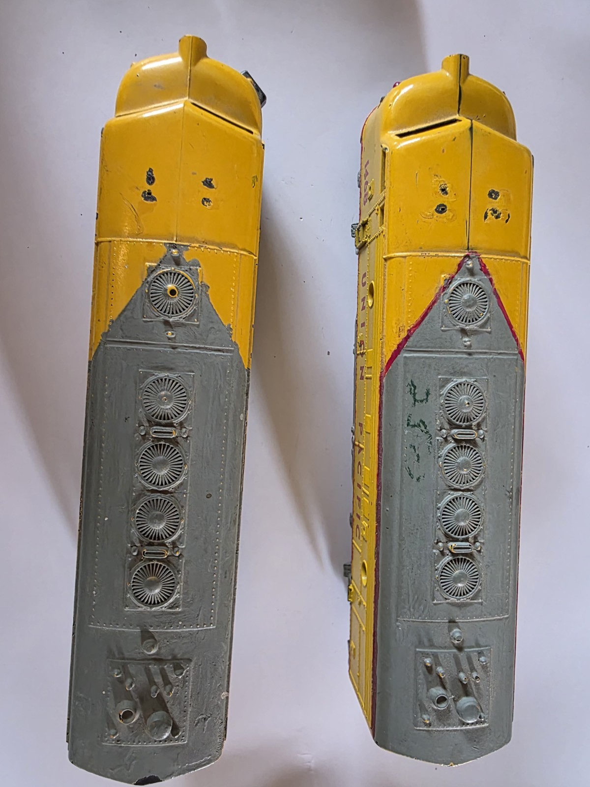 Union Pacific O Gauge Diesel Locomotive Body Shell 1468/1468B Yellow Gray Red