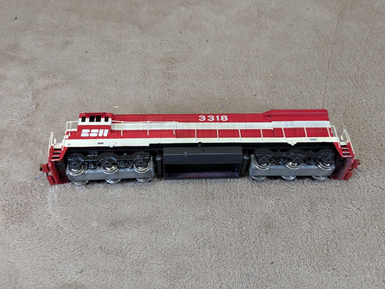 ALCO Models HO Brass D-137 G.E. U-33C Diesel Locomotive BSW 3318 RED WHITE