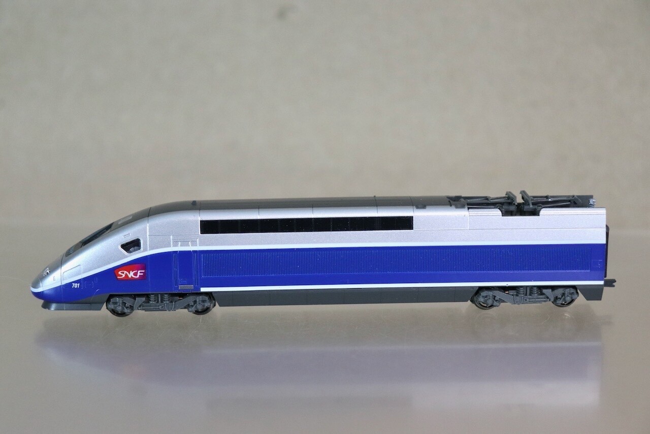 KATO K10917 SNCF TGV DUPLEX ELECTRIC LOCOMOTIVE 10 CAR DISPLAY SET & LIGHTS on