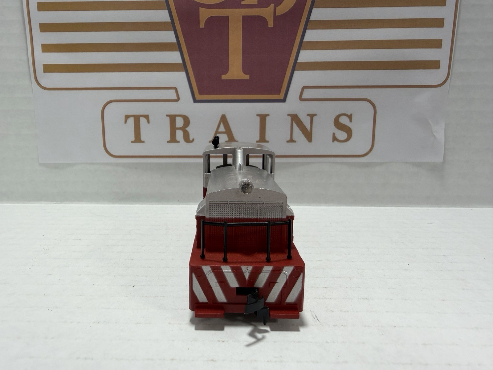 TYCO HO Scale Santa Fe ATSF No.241 Shifter Switcher Loco Tested Runs Boxed