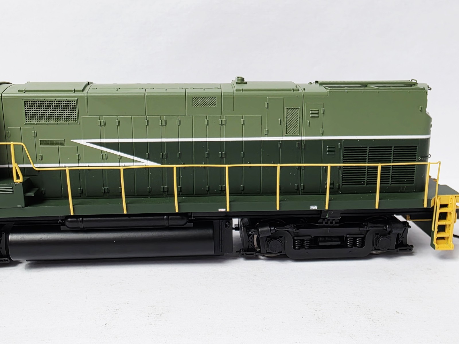ATLAS GOLD BRITISH COLUMBIA LOCOMOTIVE #631 W/ SOUND IN BOX VERY NICE LOT 10
