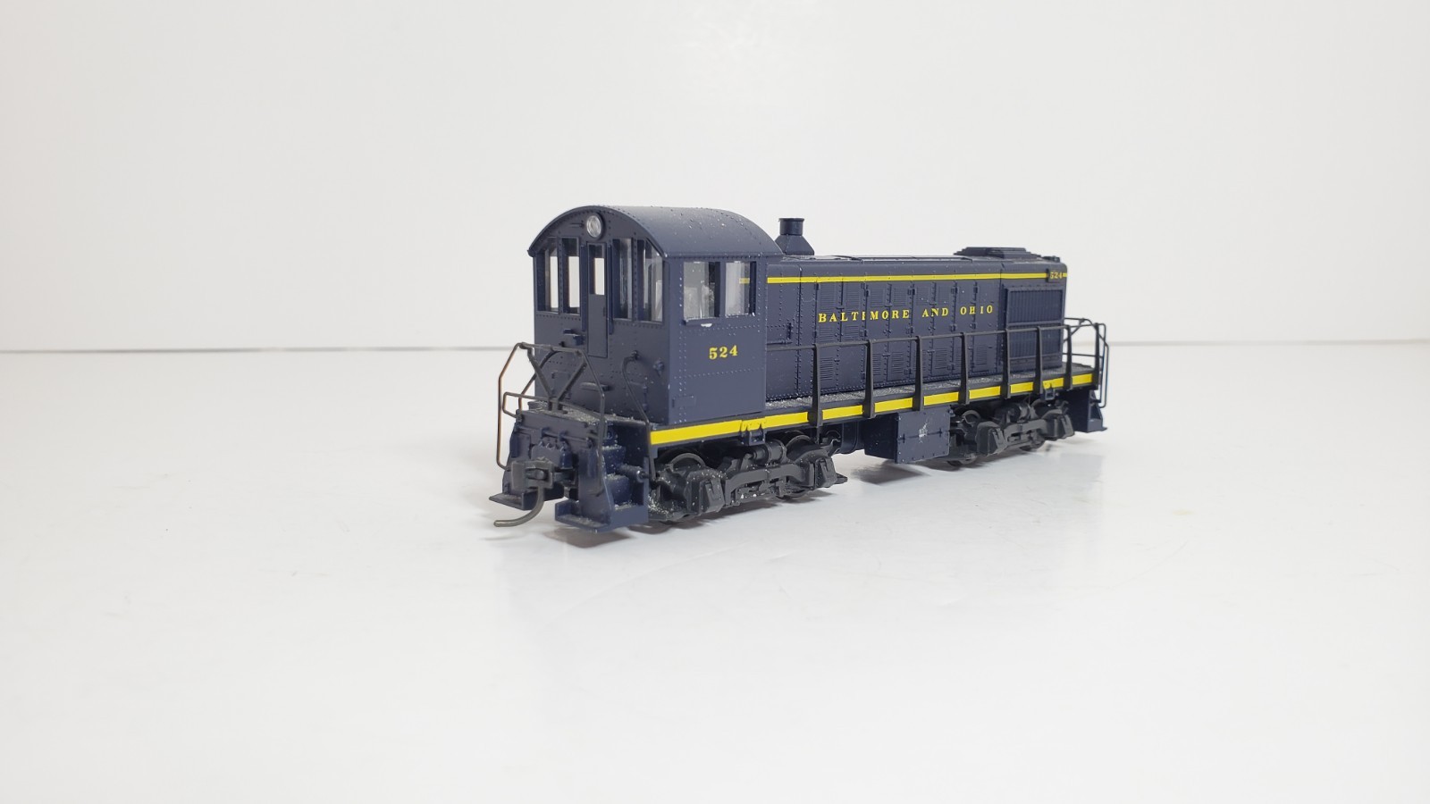 Ho Atlas Baltimore and Ohio Alco S2 Diesel Switcher Locomotive
