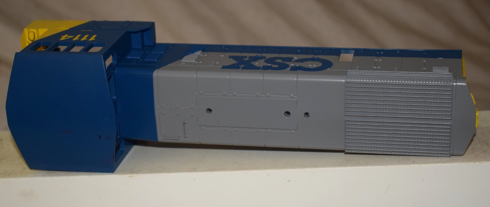 MTH SW-1500 Diesel Locomotive Shell CSX #1114 – O Gauge Sample