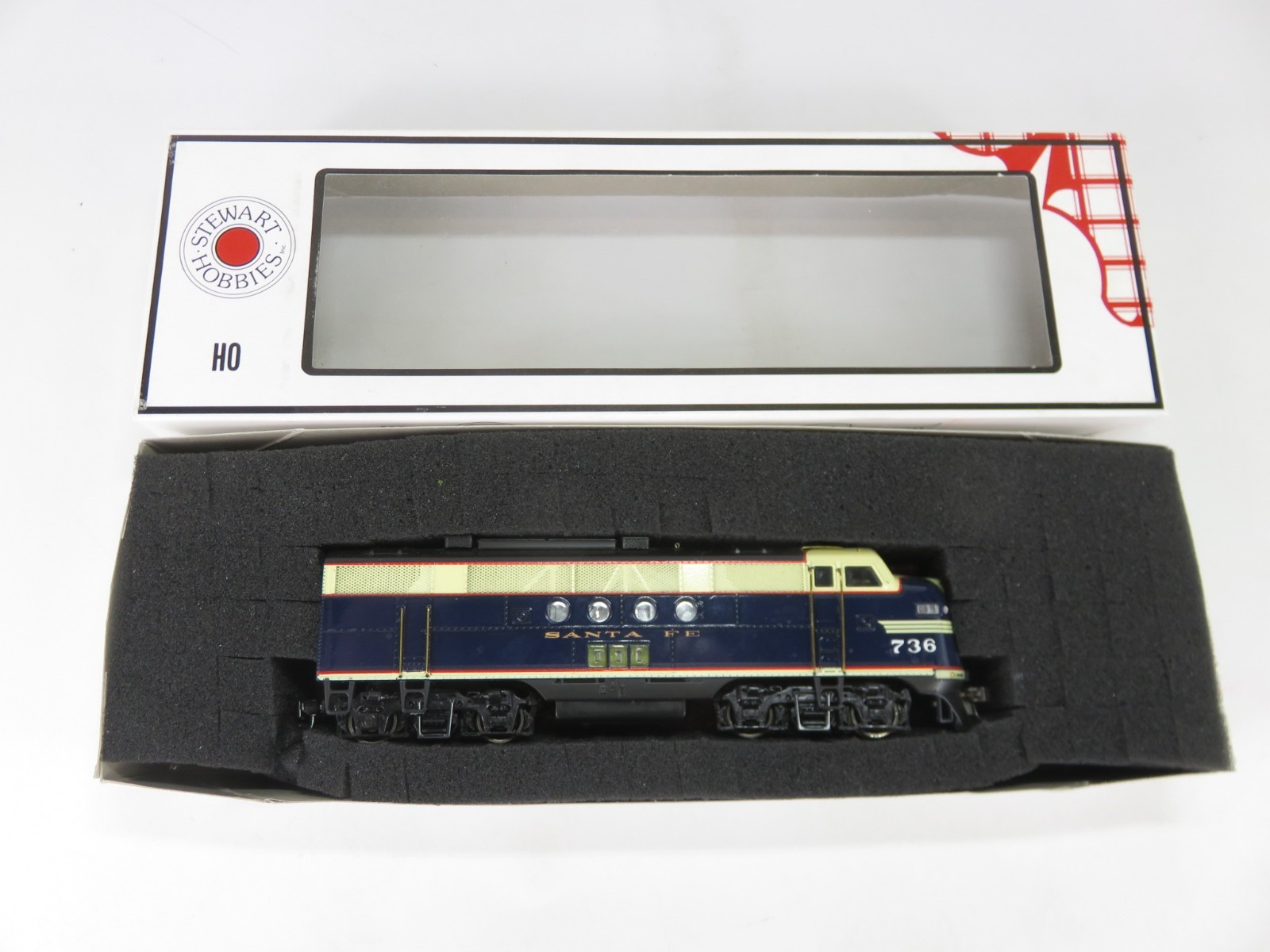 Stewart Hobbies HO Scale AT&SF Santa Fe EMD FT Diesel Locomotive #736 DCC