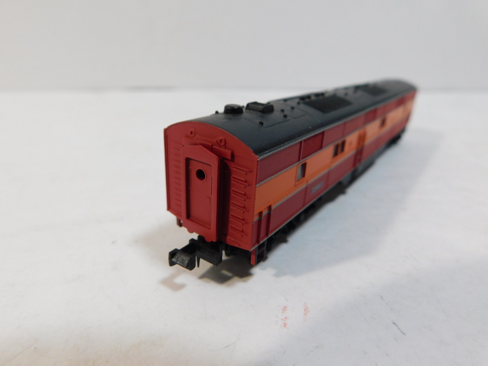 Life-Like N Scale 7046 E7 B Locomotive #5903 Red Orange (LL-7046A)