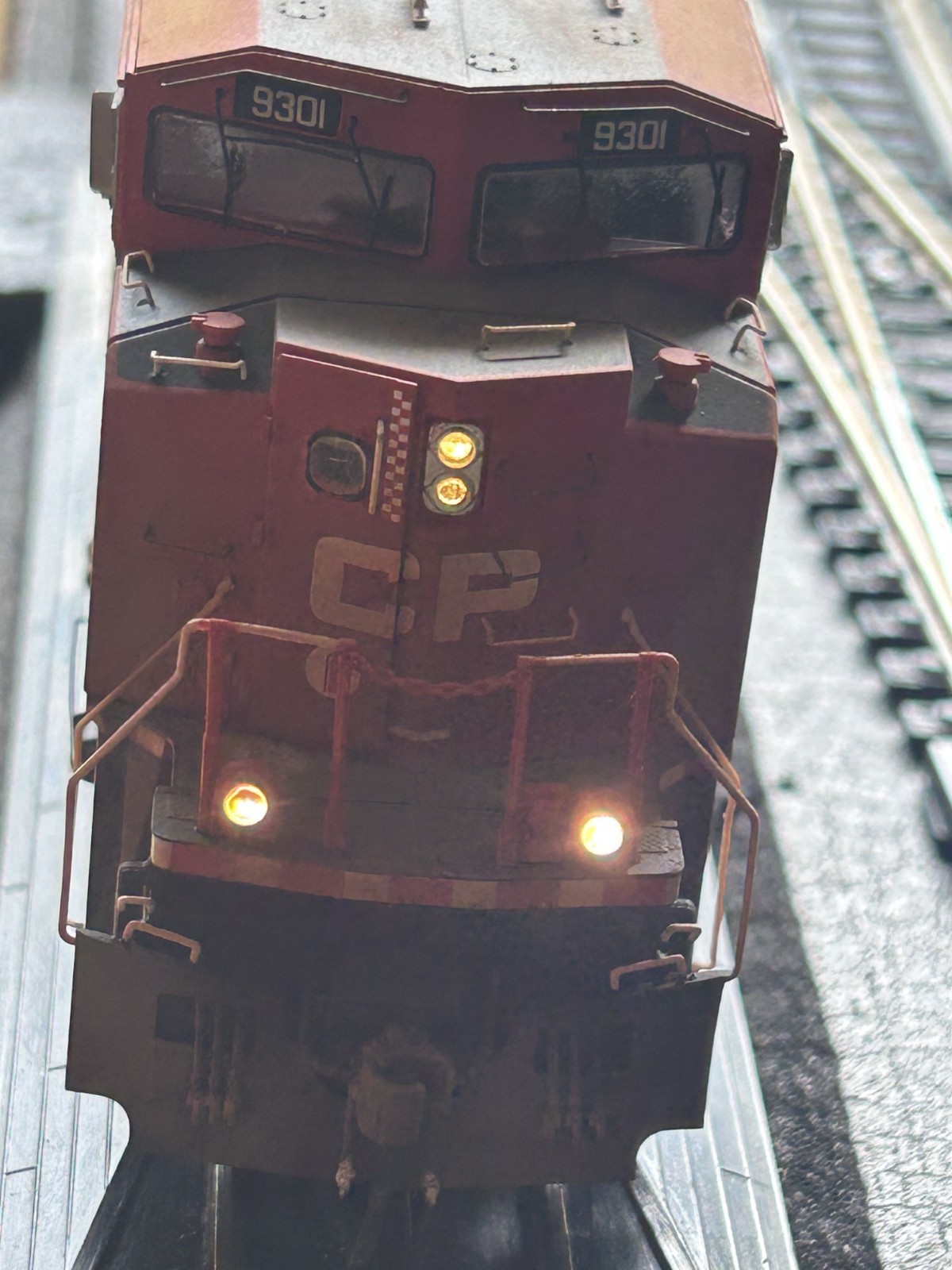 Athearn Genesis HO Scale CP SD90MAC-H Phase II– DCC/Sound/ Weathered/ Keep Alive