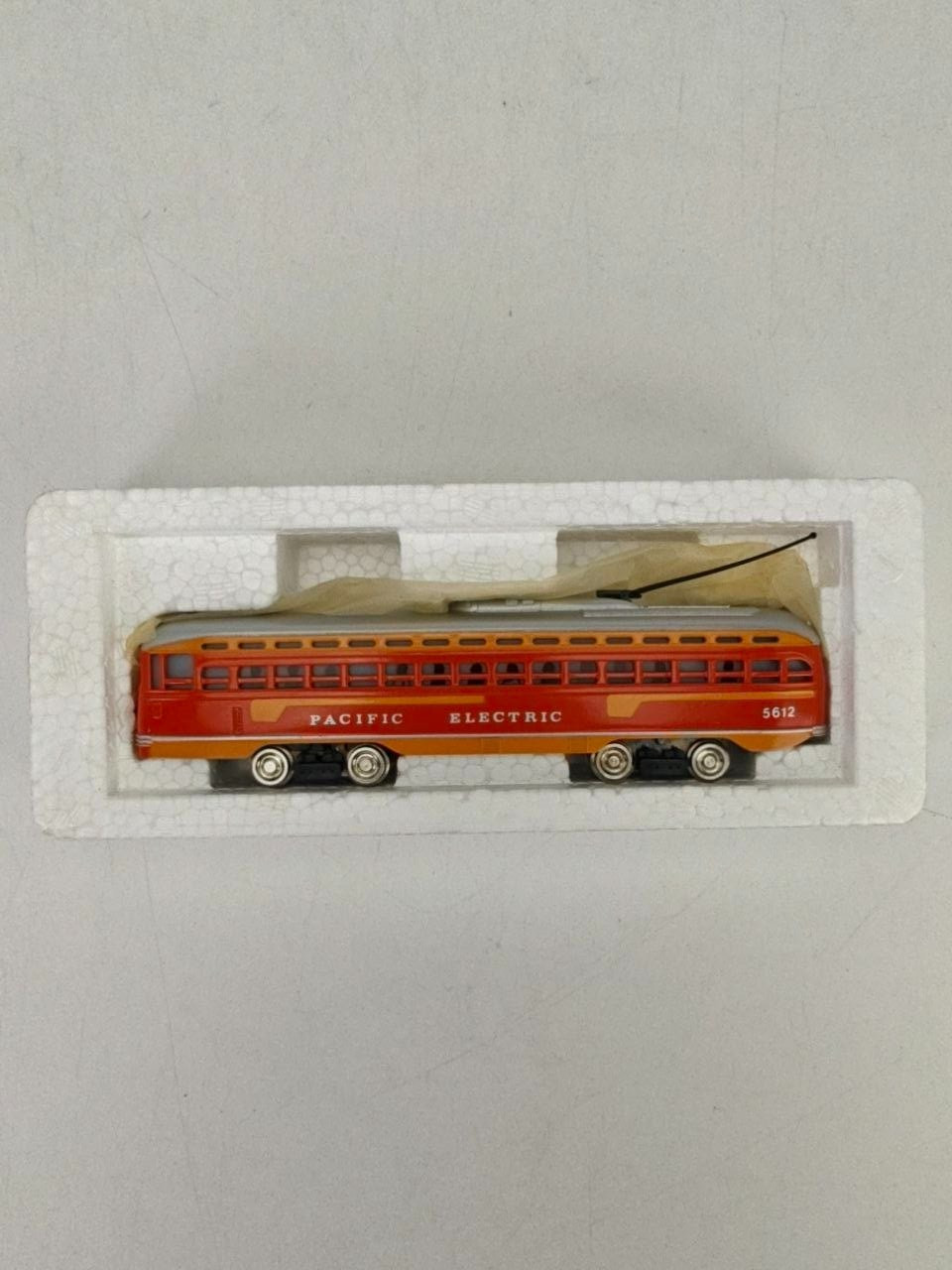 Bachmann Streamline PCC Trolley #5612 Broadway Pacific Electric HO Tested Read