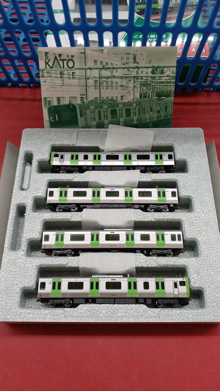 KATO E235 Series Yamanote Line 10-1468S N Gauge 4-Car Basic Set