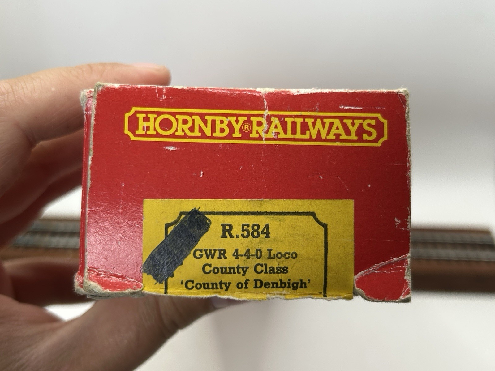 OO Hornby R584 GWR County Class 4-4-0 Steam Locomotive ‘County Of Denbigh’ – VG
