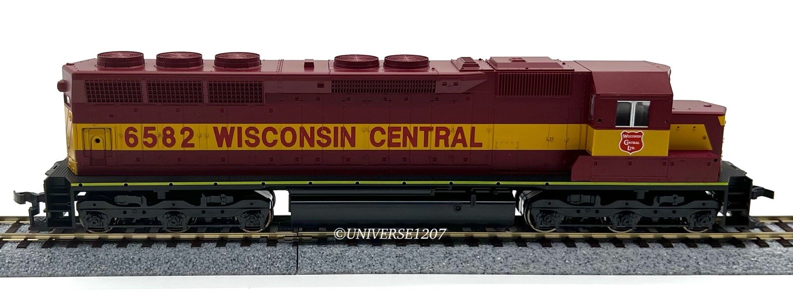 HO Kato 37-1719 EMD SD45 Wisconsin Central #6852 Diesel Engine Locomotive NIB H0