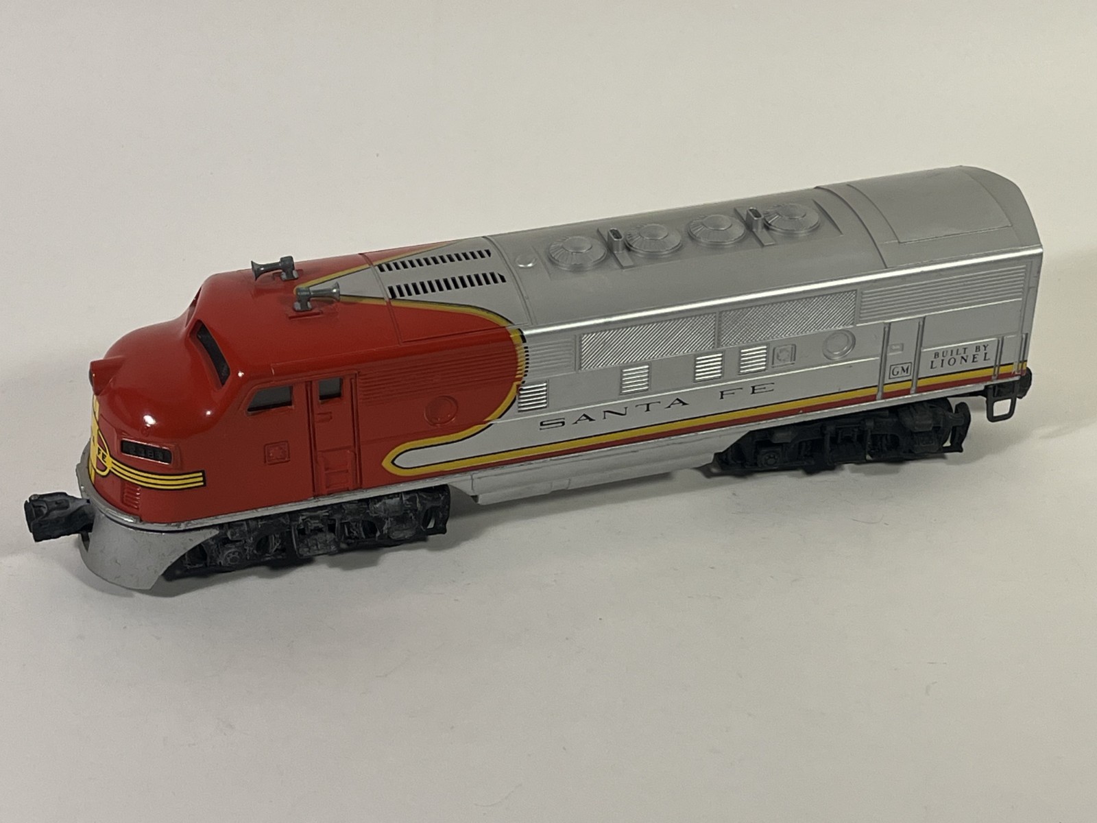 Lionel 2383 Santa Fe F-3 A-A Diesels in wrong boxes 6_20_26