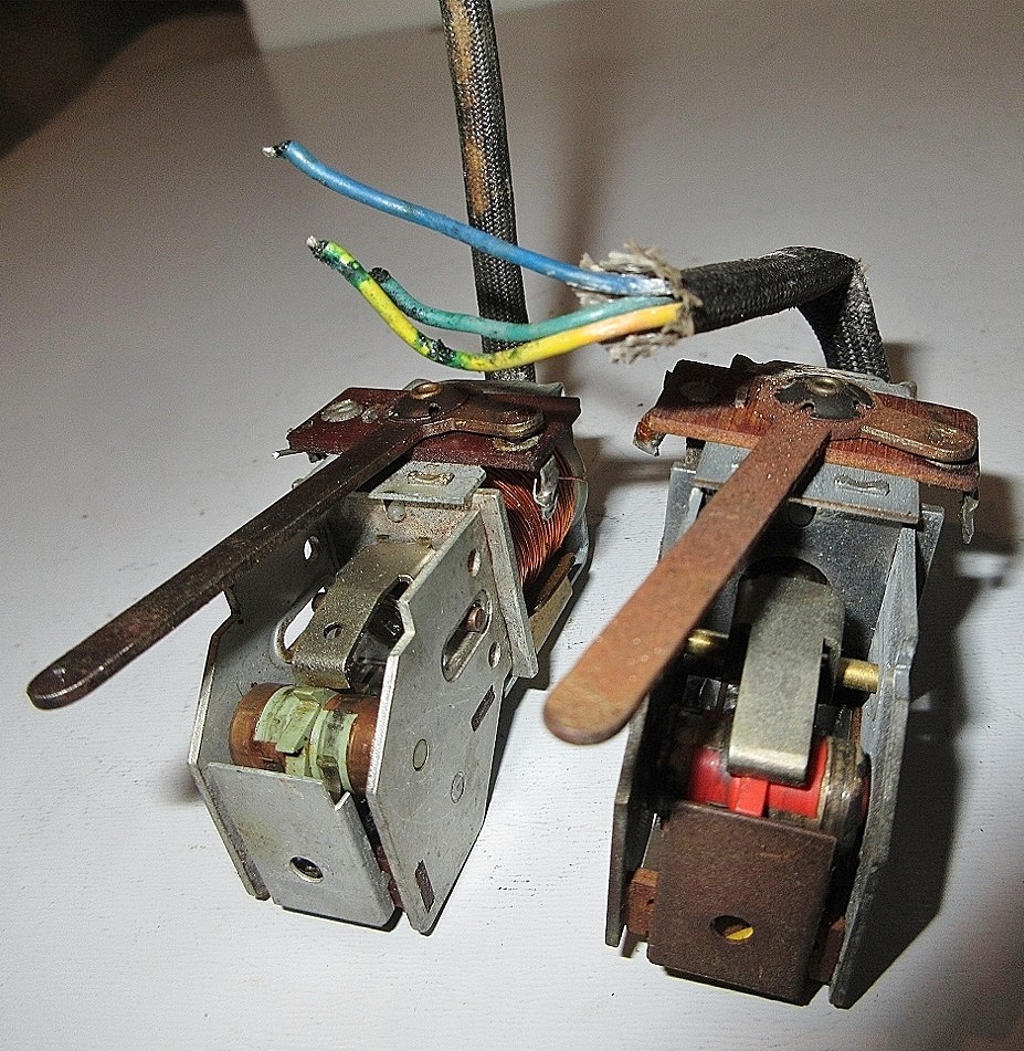 LIONEL #100-5 F3 ETC DIESEL E UNITS X 2 ,