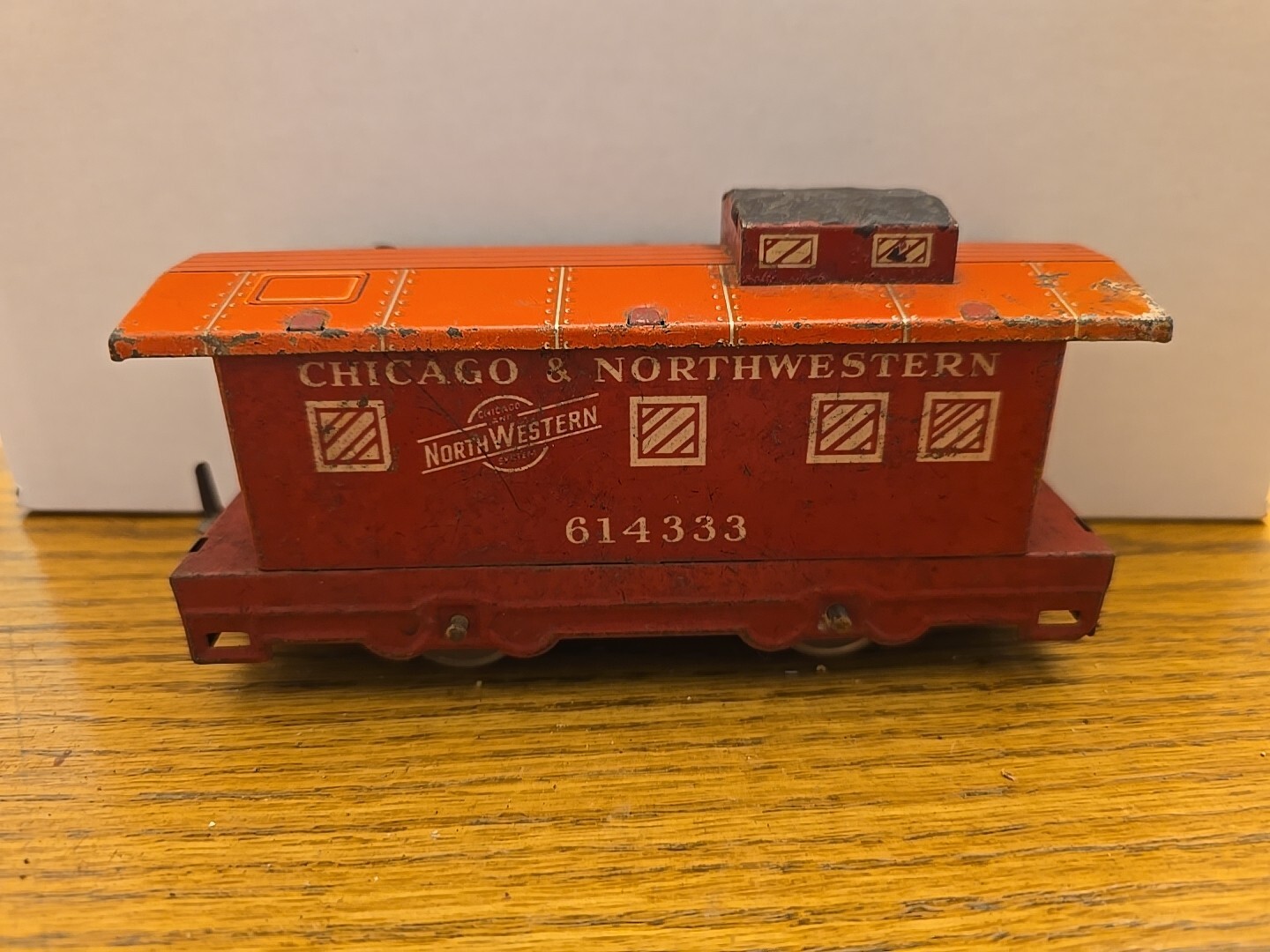 Hafner Trains Chicago & Northwestern 614333 O Gauge Metal Tin Caboose (157)