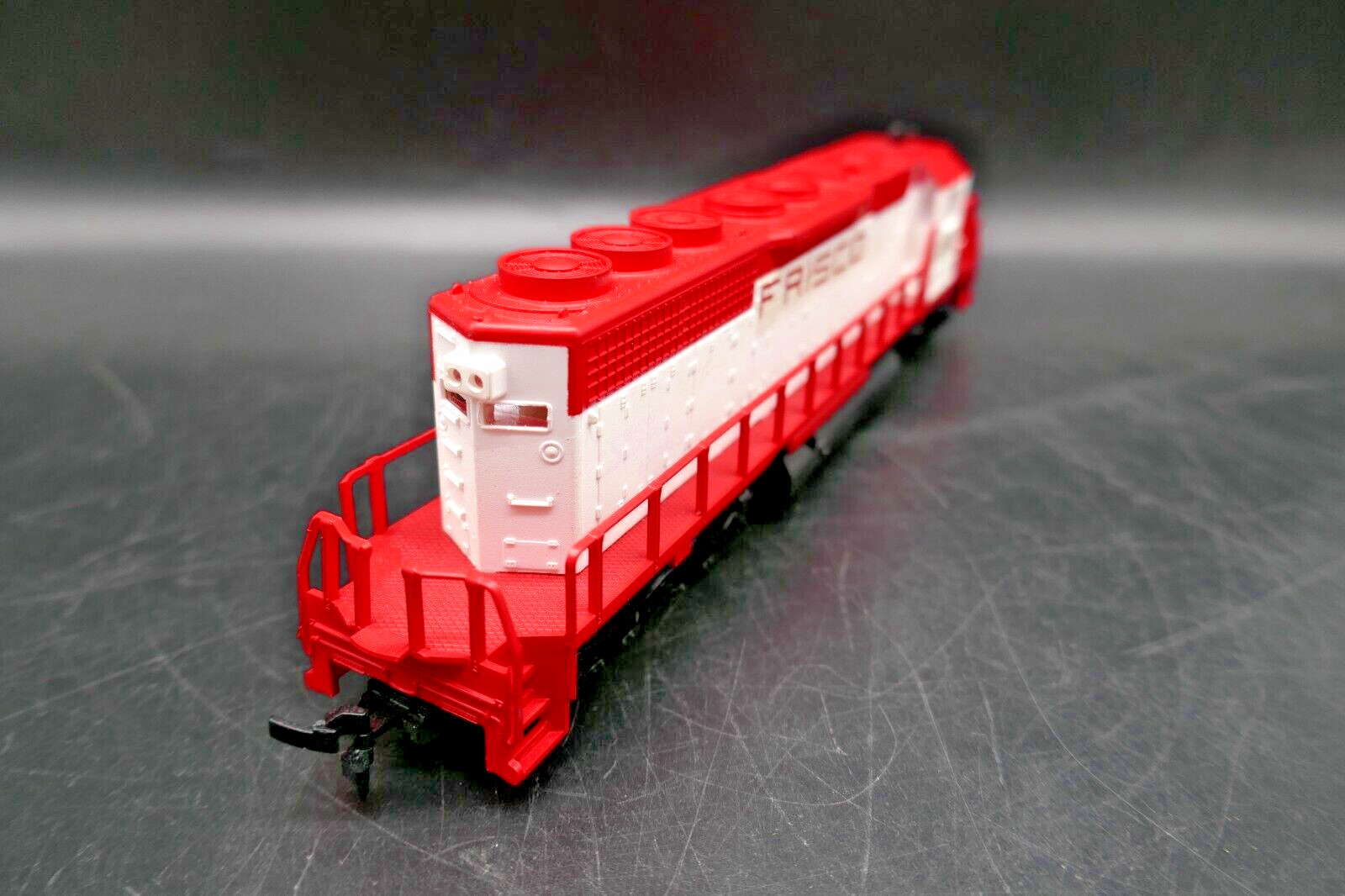 HO Mehano SD40 Frisco Custom Painted Locomotive – Tested & Working