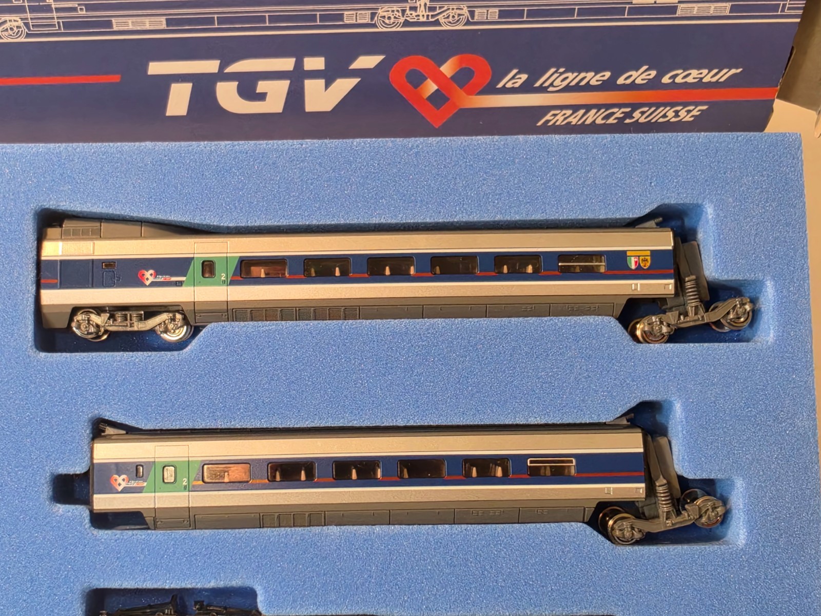 KATO N Scale TGV “La Ligne de Coeur” France-Suisse 6-Car Set Model # 10-909