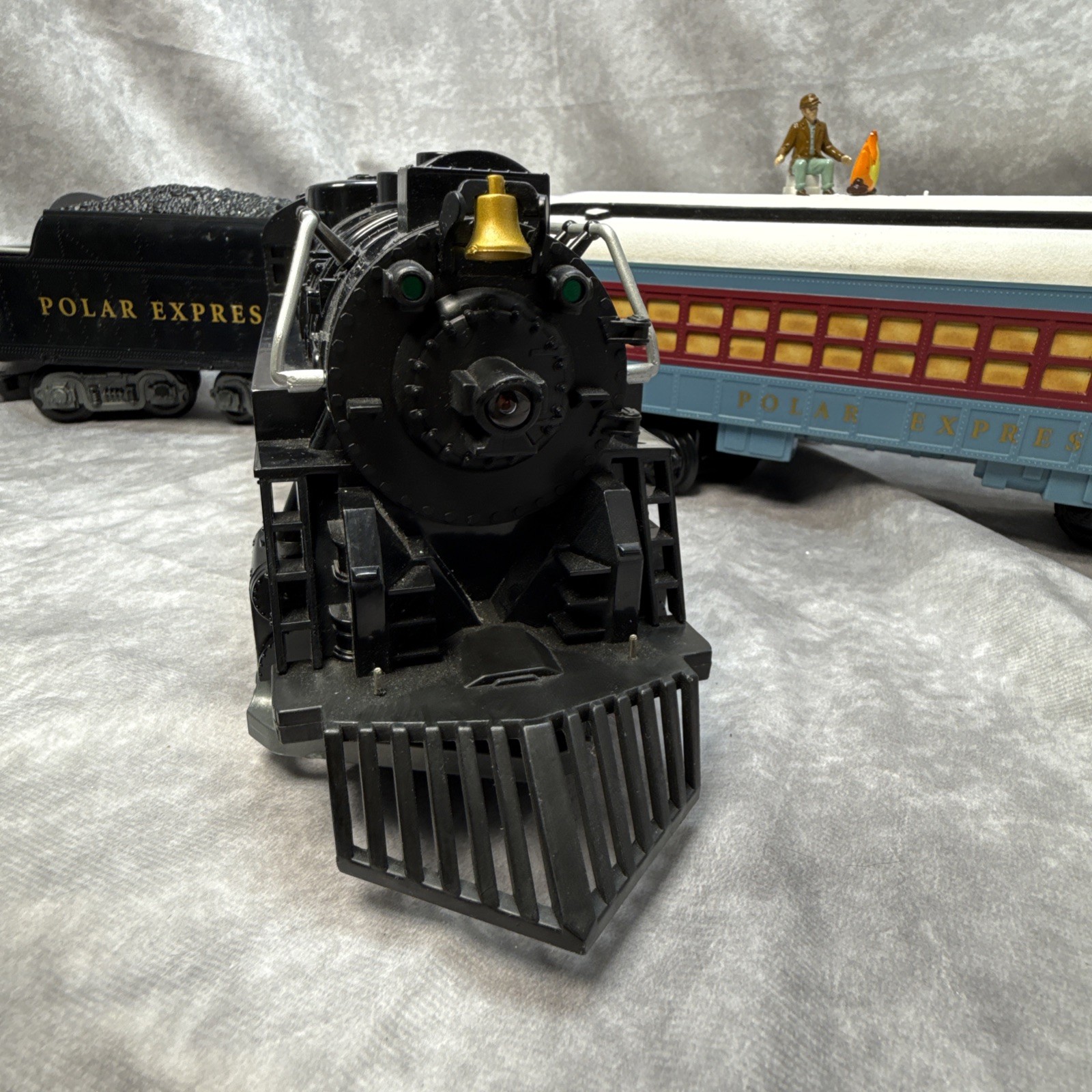Lionel Polar Express Train Engine 1225 Tender Passenger Car & Caboose 4 Pc Set