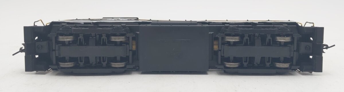 Atlas 10000567 HO Scale NYC RS32 Powered Diesel Locomotive #2038 EX