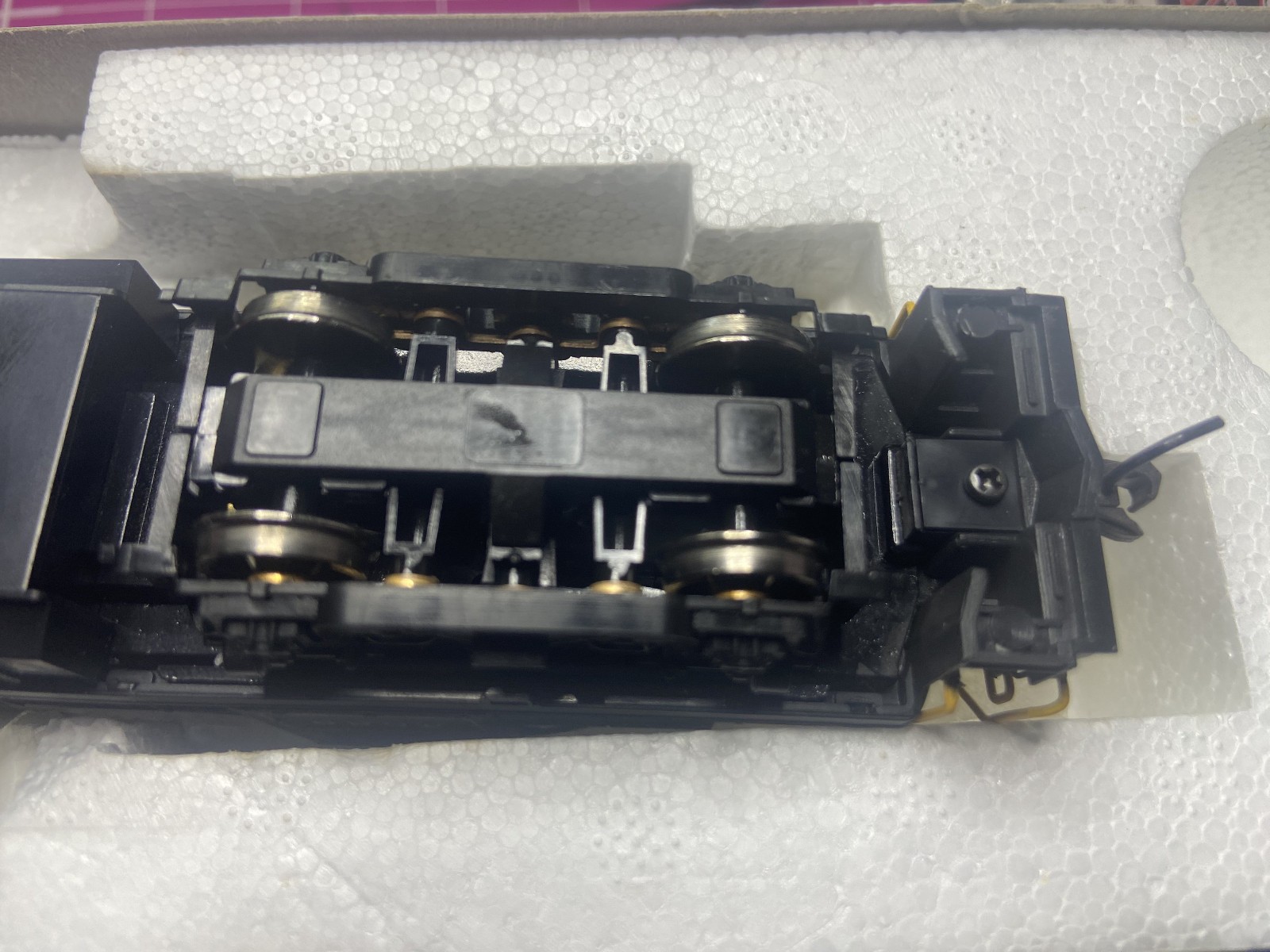 Atlas 7006 HO Scale Delaware & Hudson ALCO RS-3 Diesel Locomotive #4069 With Box
