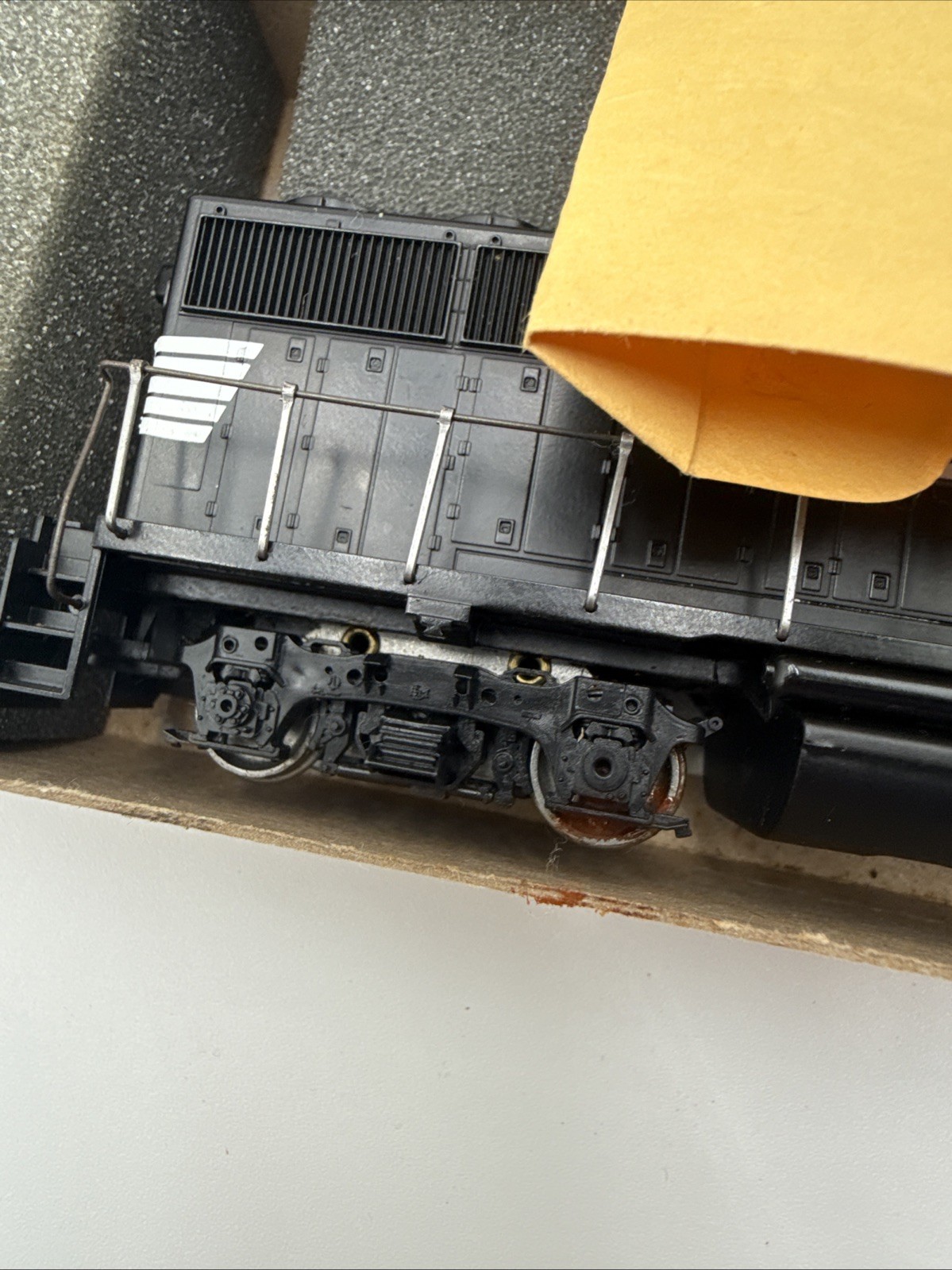 ATHEARN 4630 HO SCALE NORFOLK SOUTHERN GP50 POWERED DIESEL LOCOMOTIVE #7093