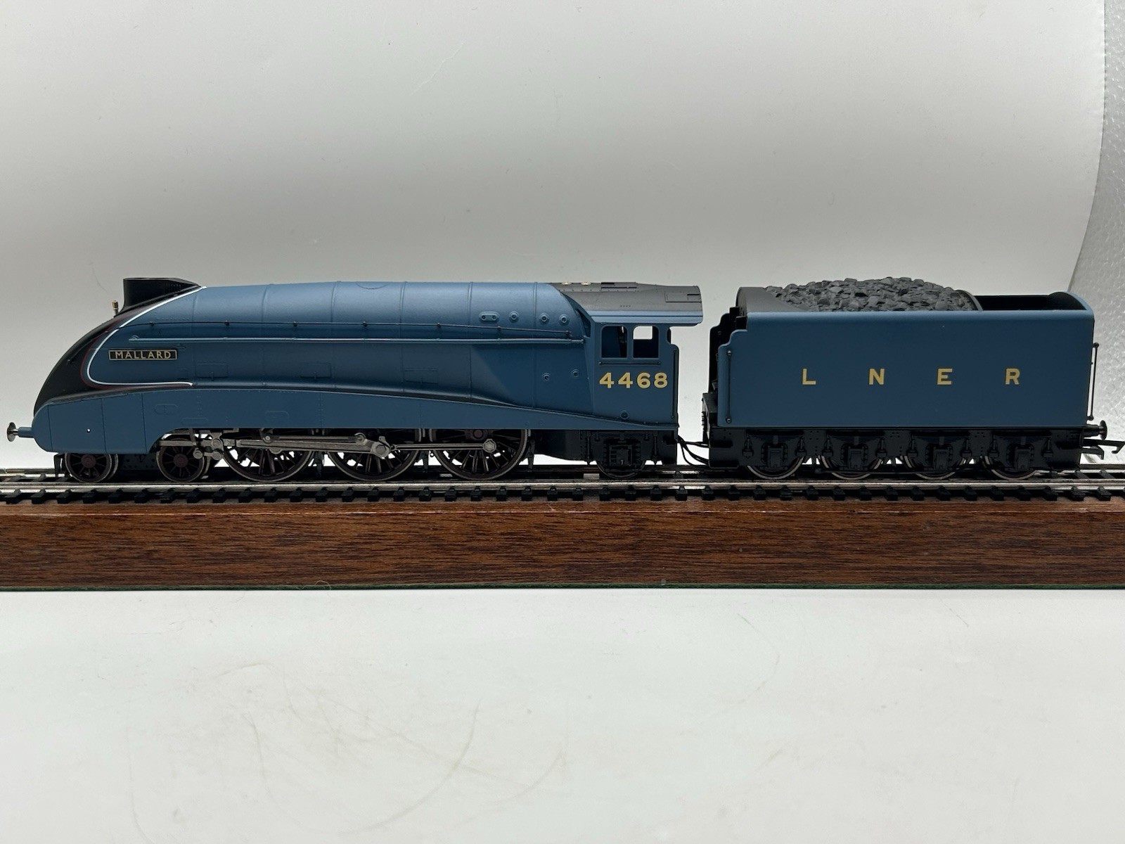 OO Hornby R3395TTS LNER Class A4 4-6-2 Pacific ‘Mallard’ TTS Sound – (EXCELLENT)