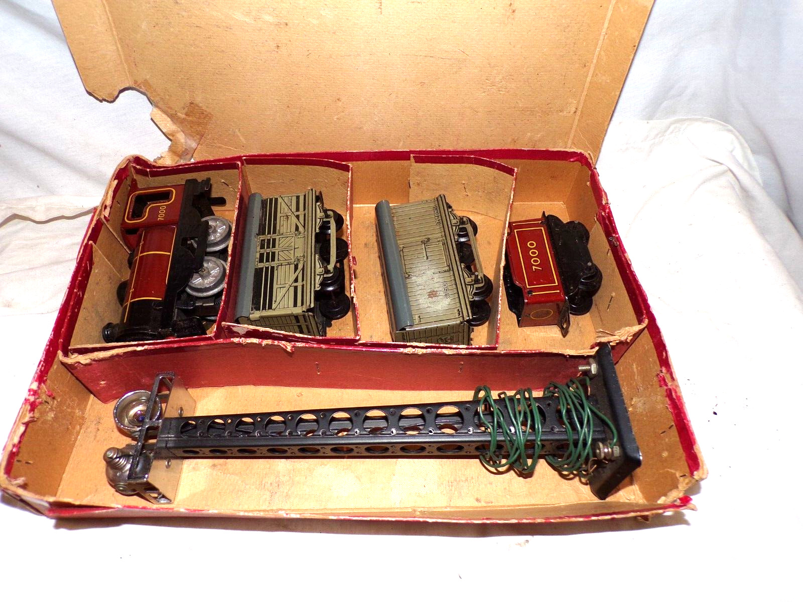 VINTAGE UK BRIMTOY TRAIN CLOCKWORK TRAIN SET WITH BOX
