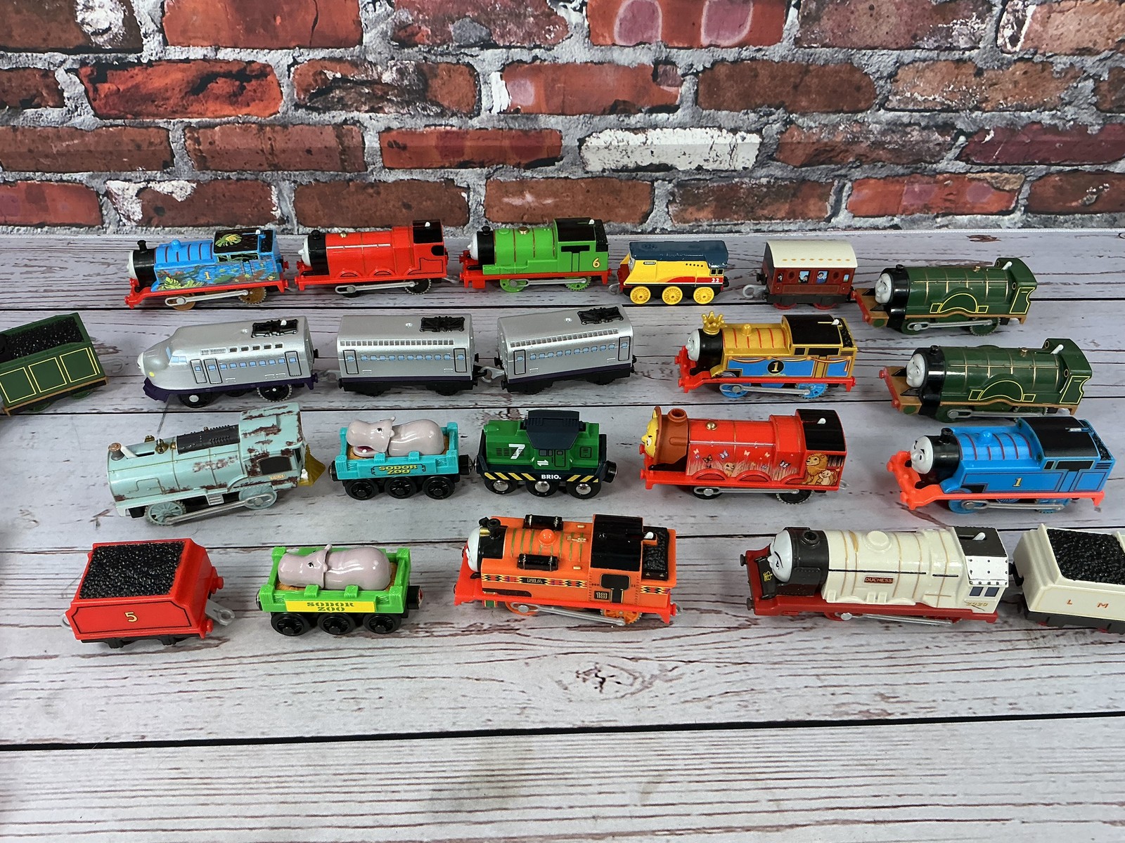 Large Lot Thomas & Friends TrackMaster & Push Along Trains Engines Cars