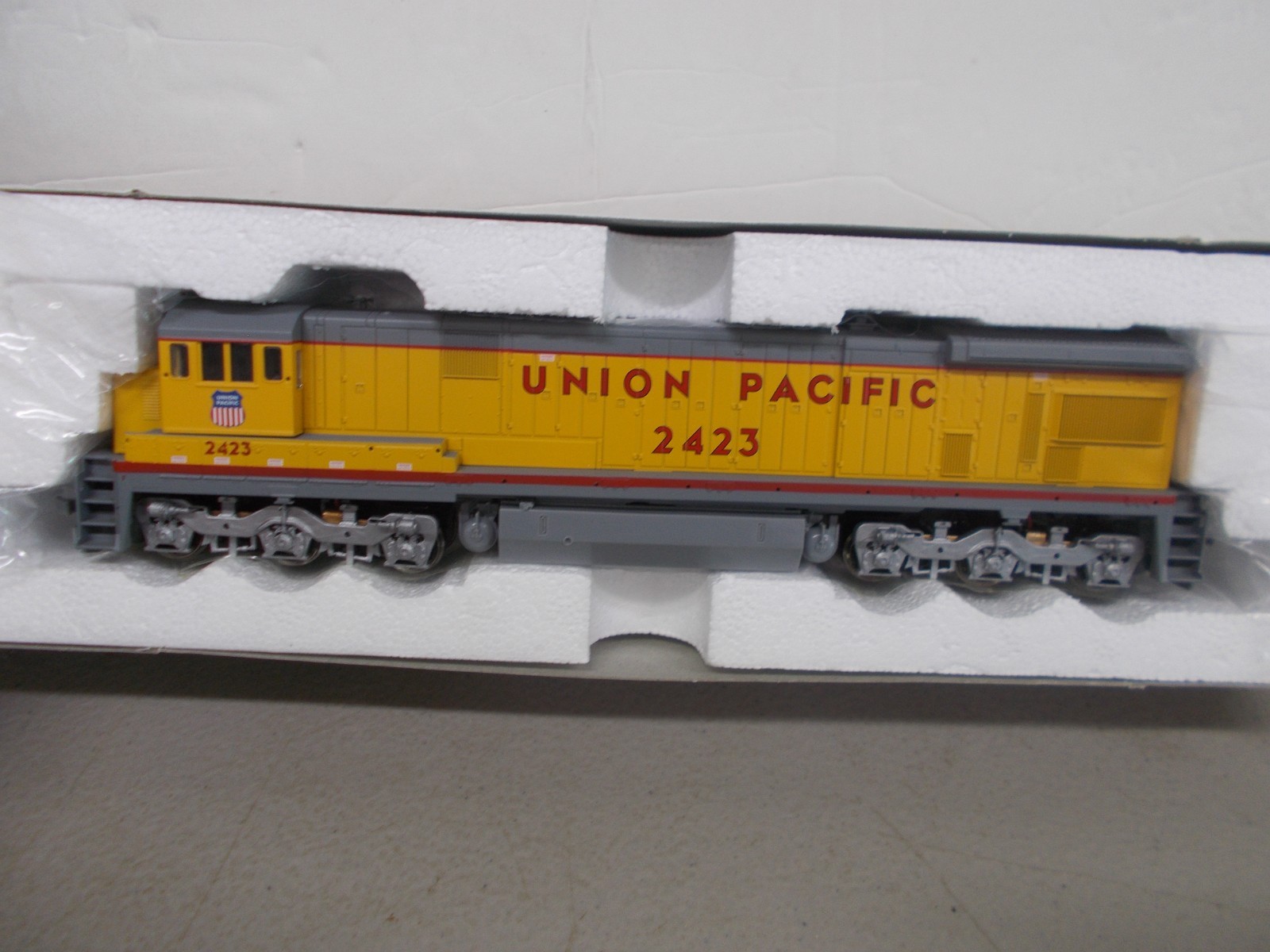 ATLAS # 8633 ~ UNION PACIFIC C30-7 LOCOMOTIVE ~ NIB ~ DCC PLUG ~ HO SCALE ~LOT D