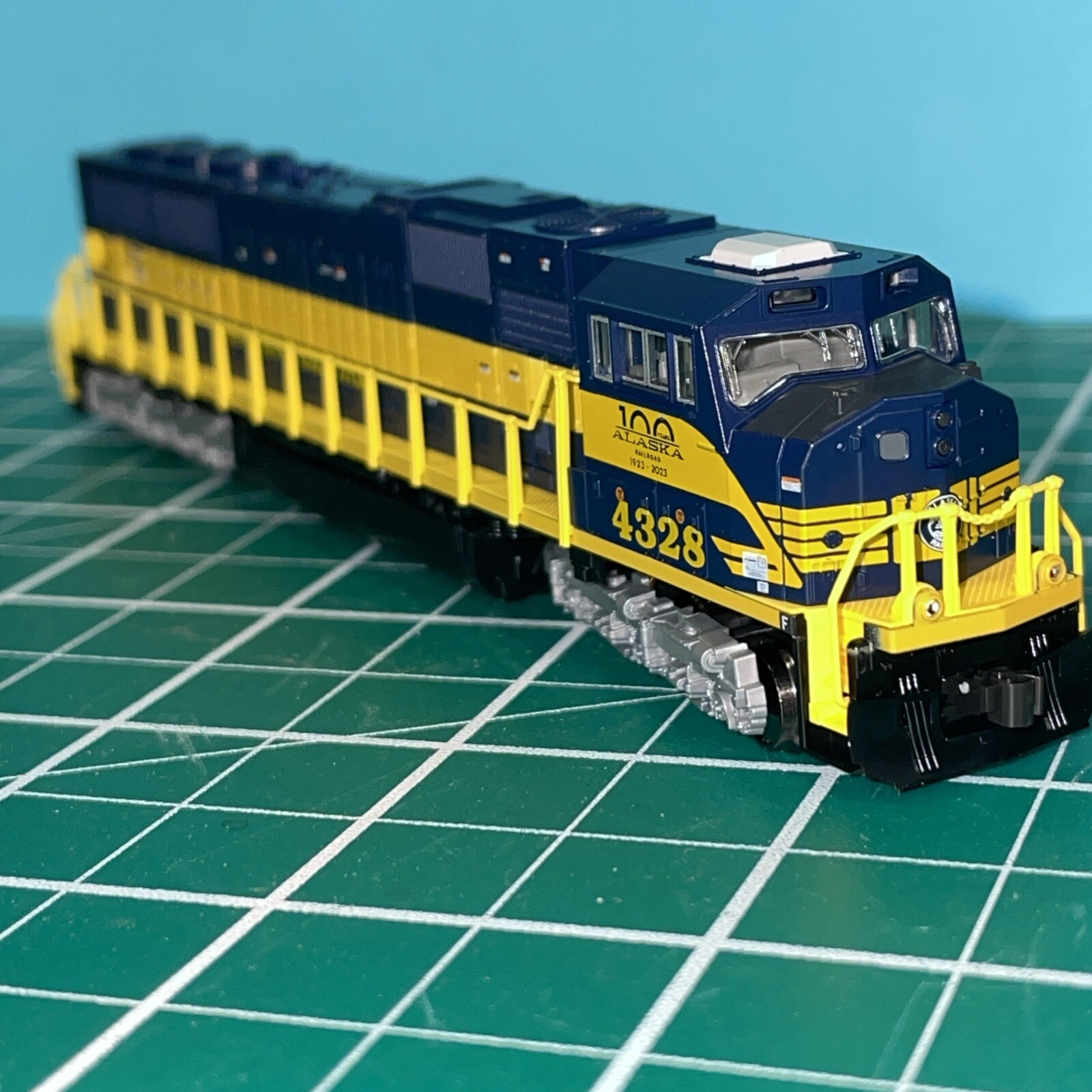 New! Kato N-Scale 176-6412 SD70MAC Alaska 100 Years $145.00 Make Offer
