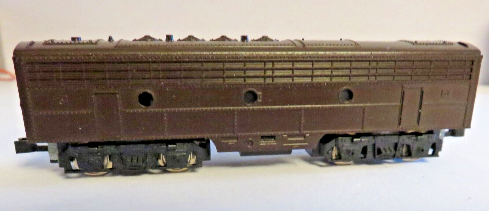 N Scale Minitrix Undecorated F7B New Old Stock Unpowered Knuckle Couplers