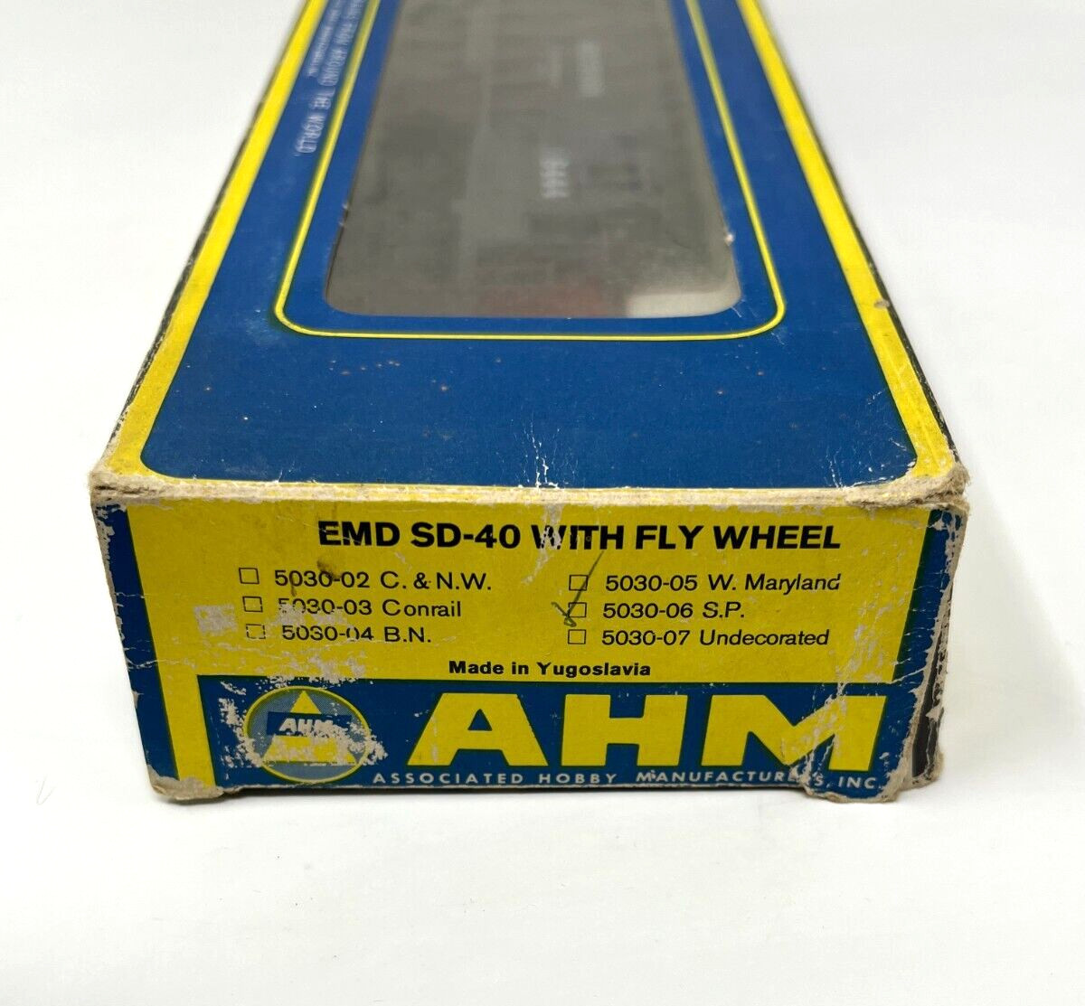 AHM SD-40 w/ Fly Wheel 5030-06 S.P. Southern Pacific 8444 HO Train Locomotive