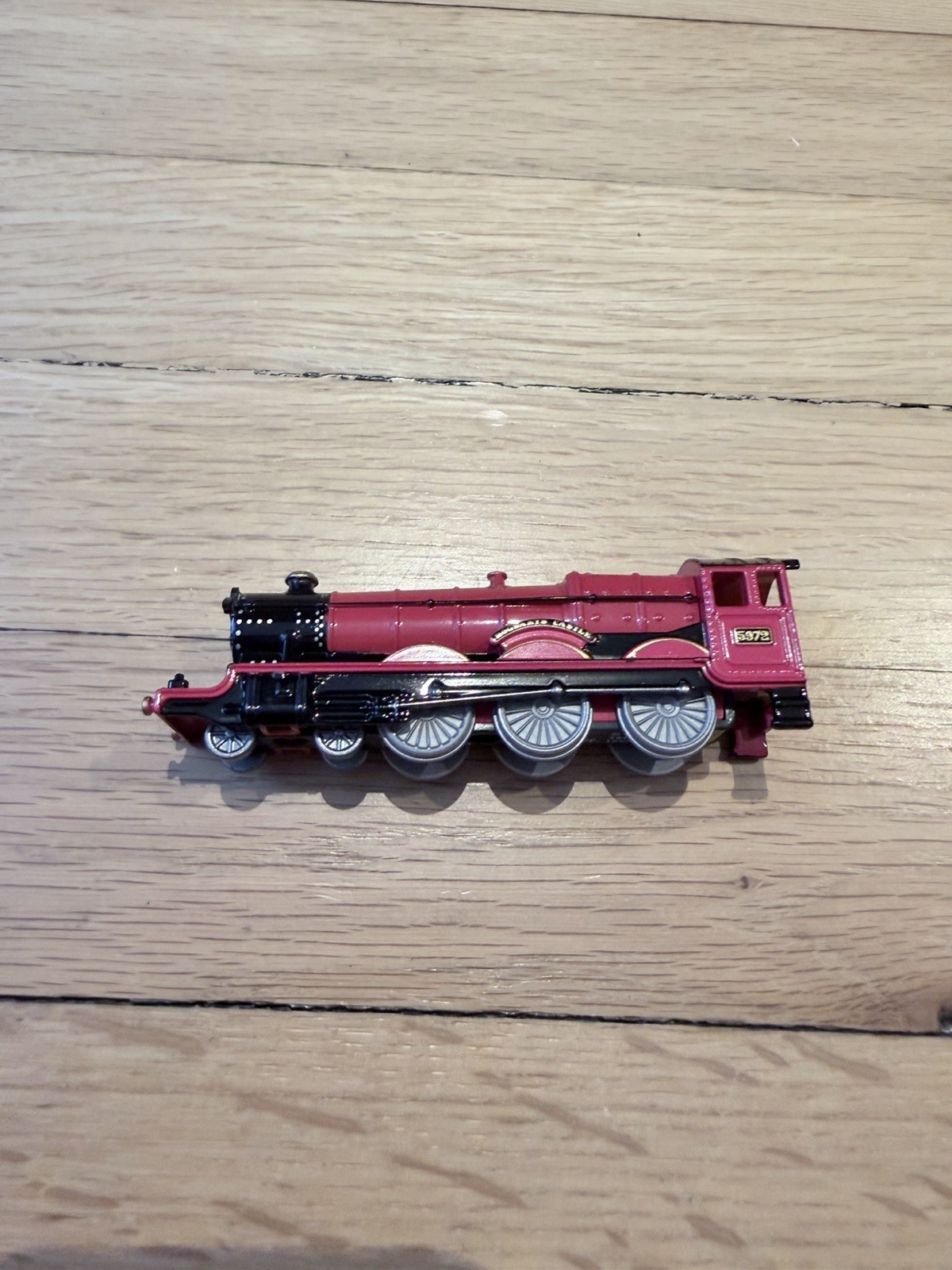 Harry Potter Hogwarts Express Steam Locomotive 5972 Red/Black