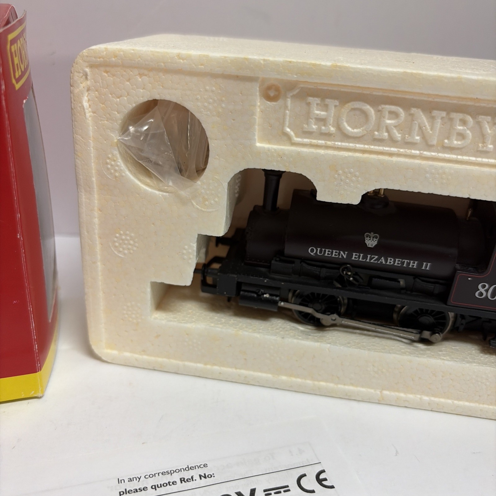 Hornby OO/00 Gauge R2597 Class 0F 0-4-0ST Queen Elizabeth 11 Locomotive