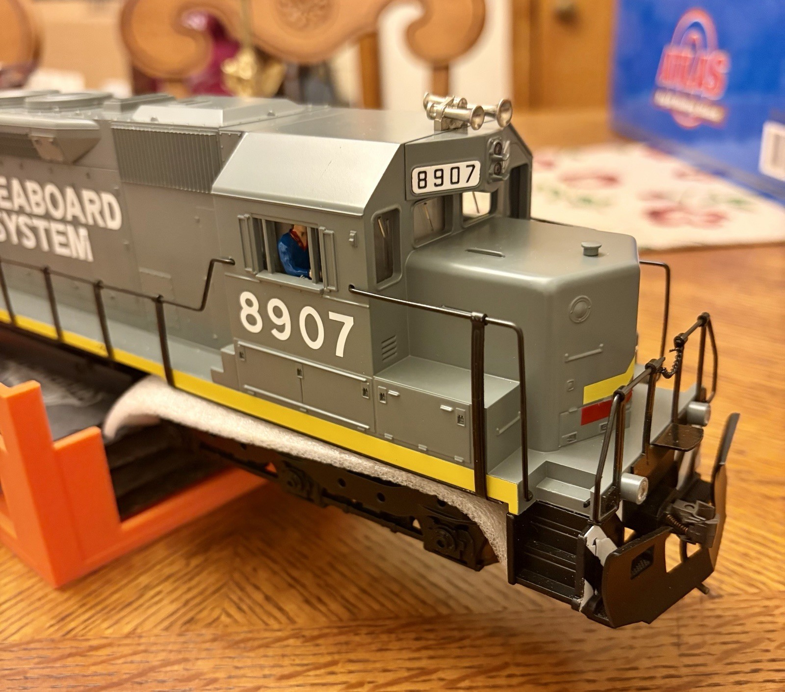 MTH Seaboard SD-45 Diesel 2-Rail O Scale.