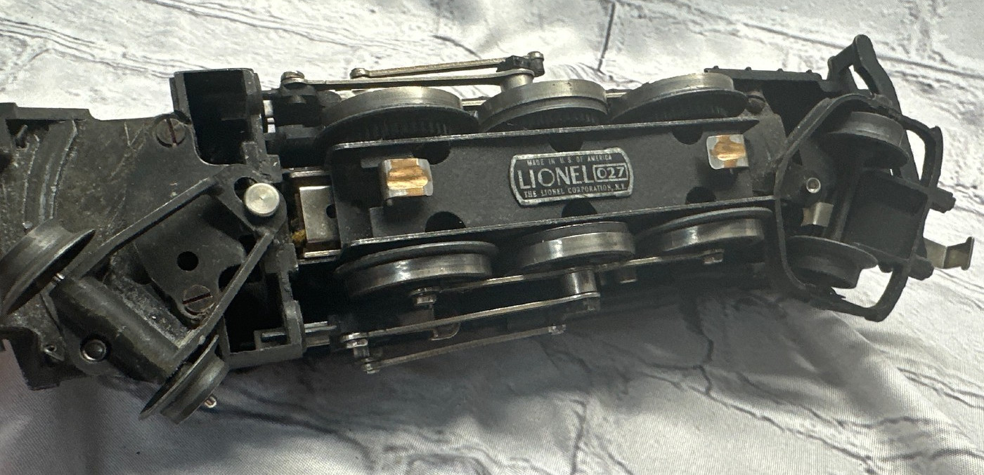 Vintage Post-War Lionel 1666 2-6-2 Steam Locomotive O Gauge Diecast blACK ENGINE