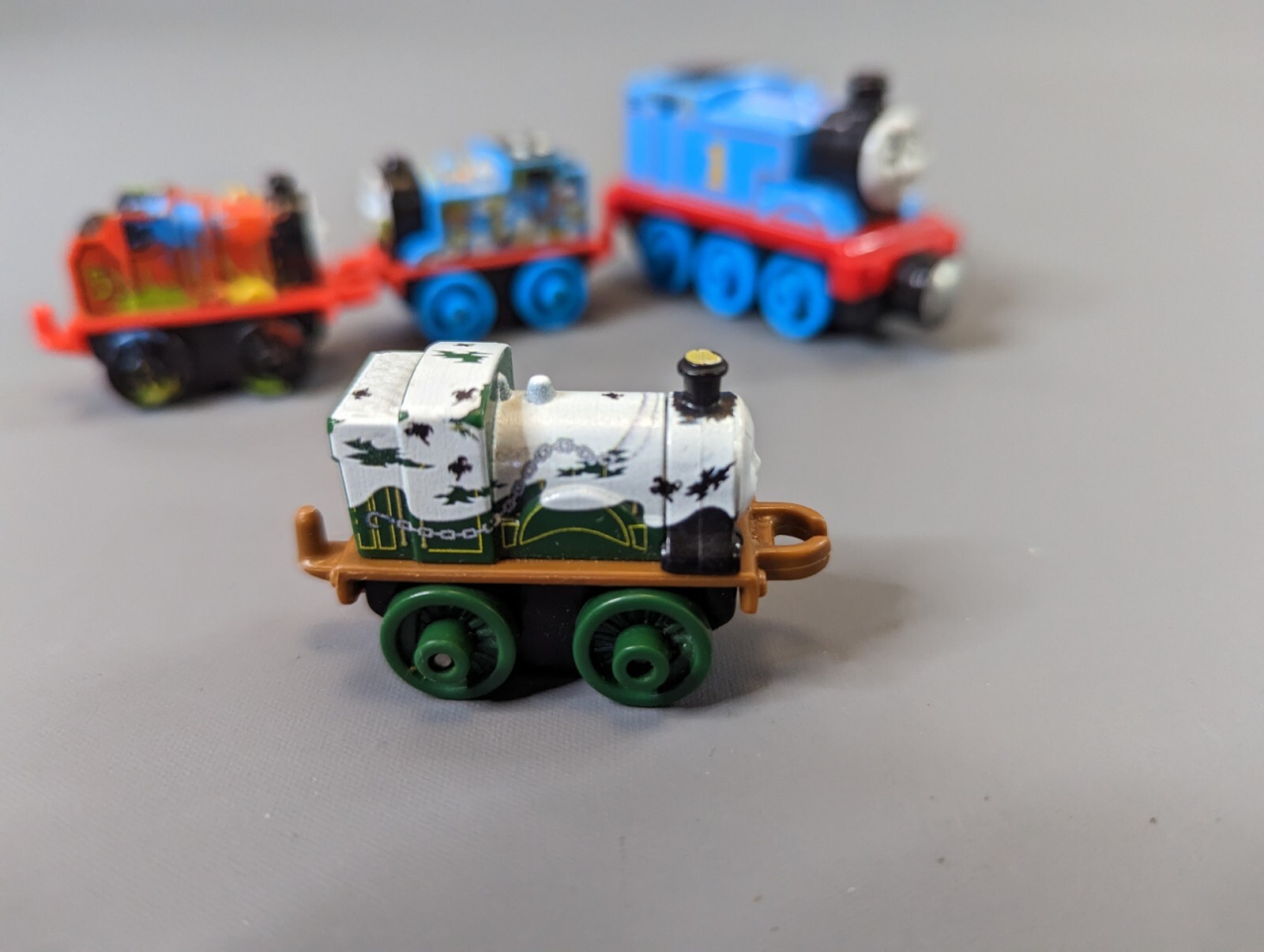 Thomas And Friends Diecast Magnetic and 3 Mini Plastic Trains 2013 Mattel
