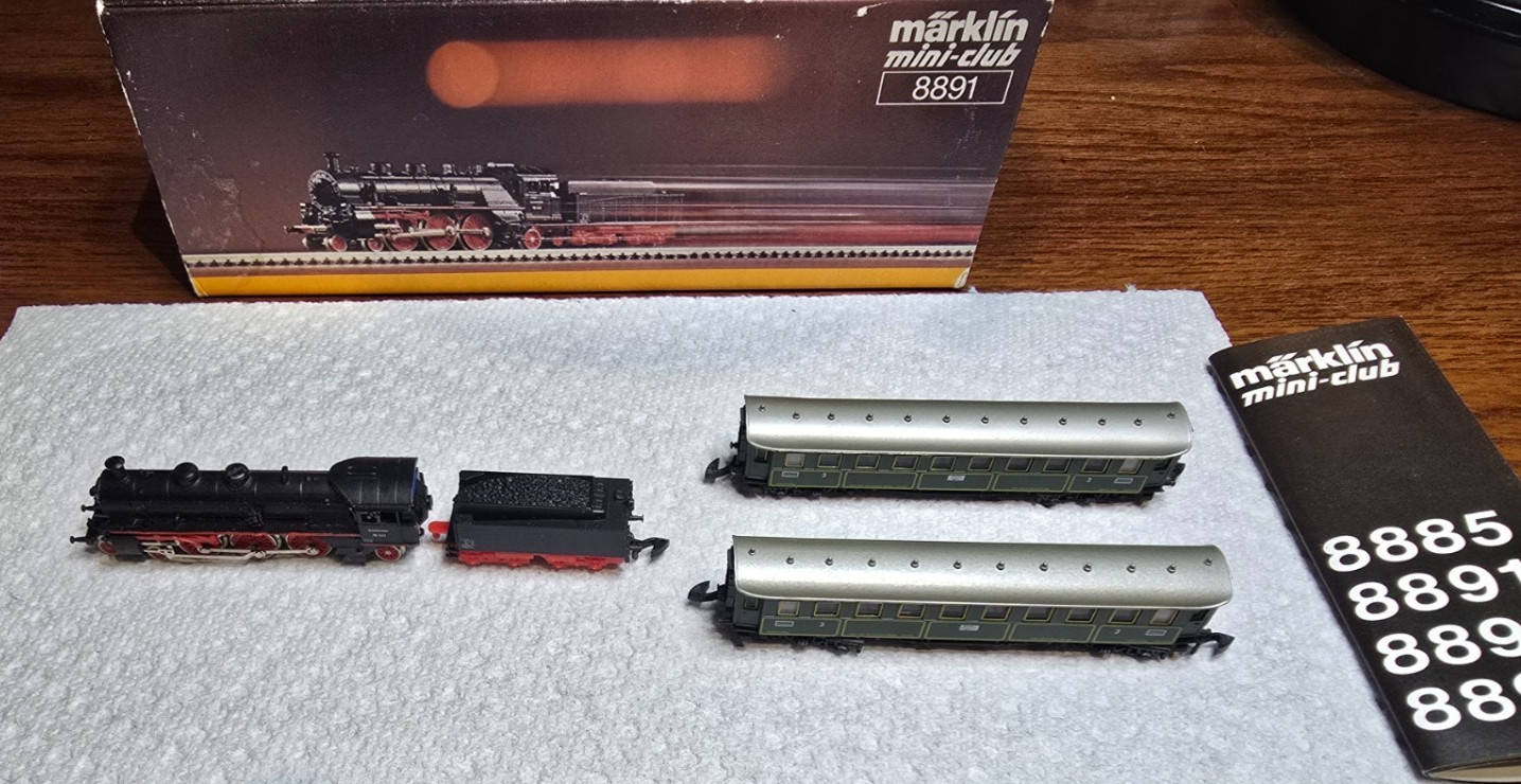 Marklin Mini-Club 8891 Z Scale 4-6-2 Steam Locomotive Trainset, LN/Box