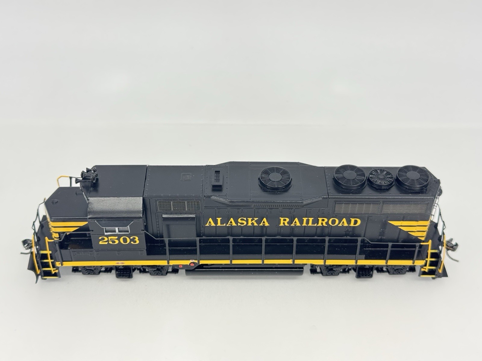HO Athearn RTR 91762 Alaska Railroad GP35 Powered Diesel Locomotive ARR #2503