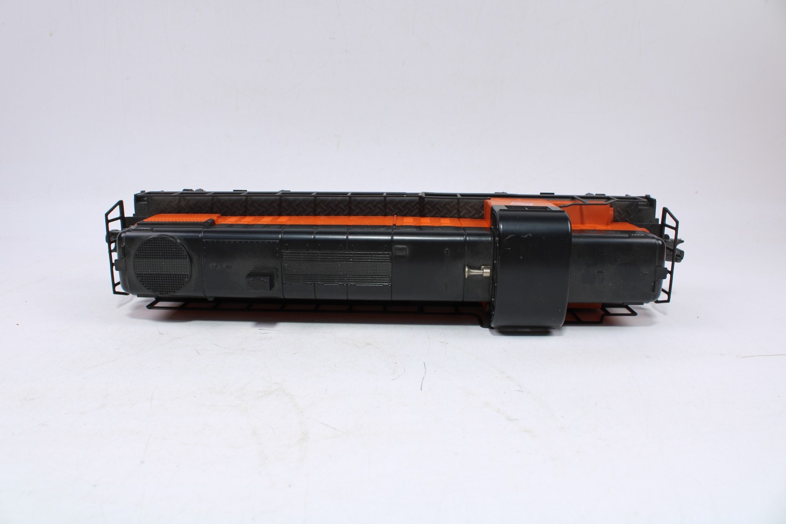 Lionel 6-18833 O Gauge RS-3 Diesel Locomotive Milwaukee Road #16A-RS w/Horn