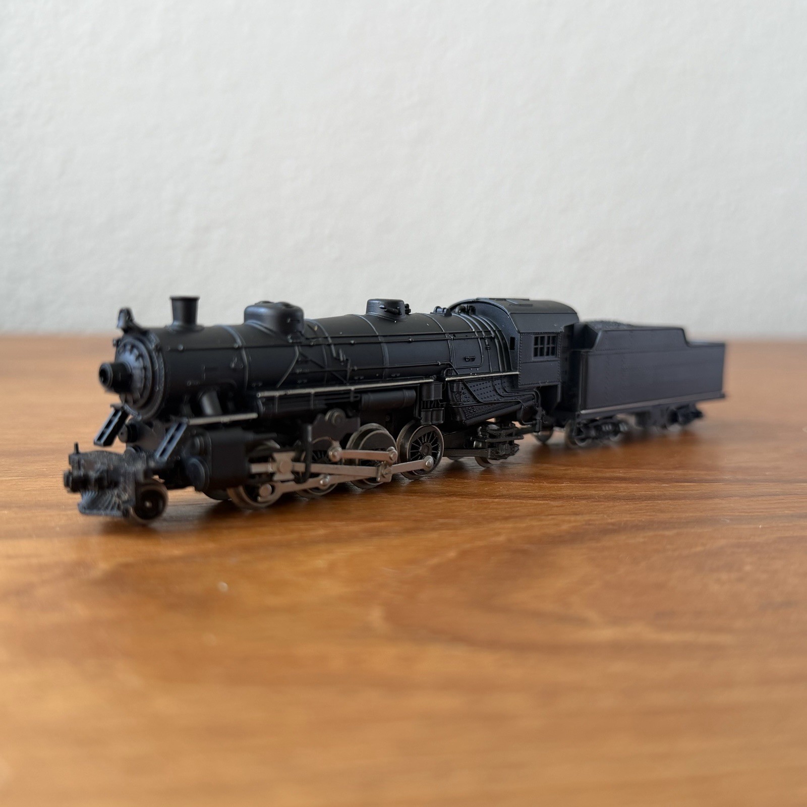 Atlas 2180 N Scale Undecorated 2-8-2 Mikado Steam Locomotive & Tender W/ Box